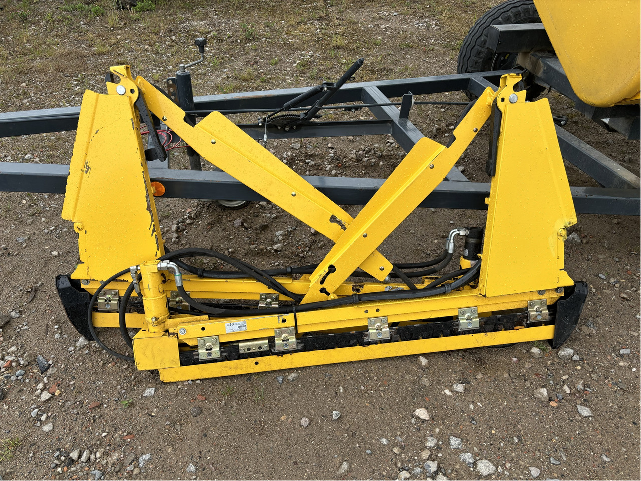 New Holland Schneidwerk Varifeed12.5 - Combine harvester: picture 3 New Holland Schneidwerk Varifeed12.5 - Combine harvester: picture 3