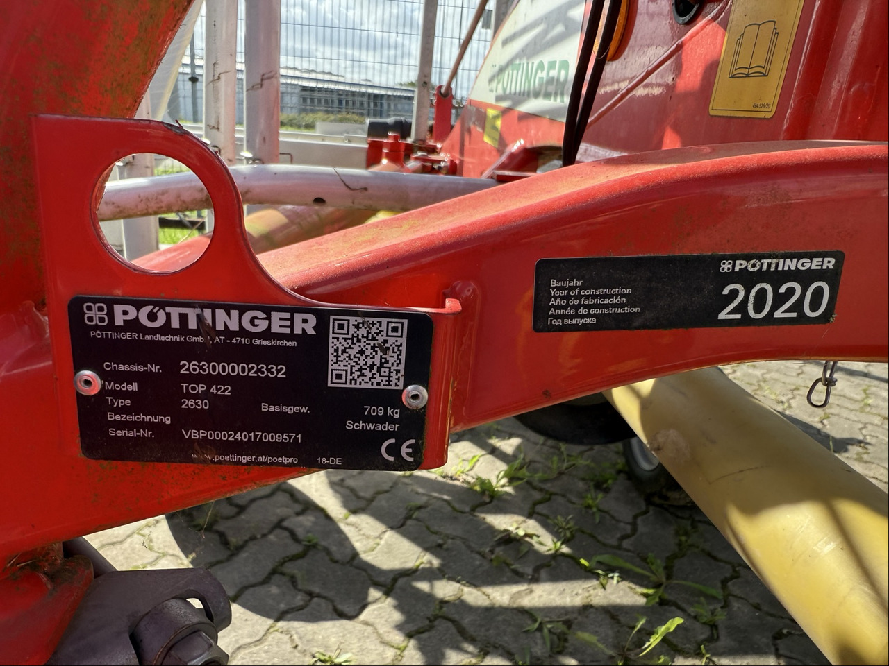 Pöttinger TOP 422 Einkreiselschwader - Tedder/ Rake: picture 2 Pöttinger TOP 422 Einkreiselschwader - Tedder/ Rake: picture 2