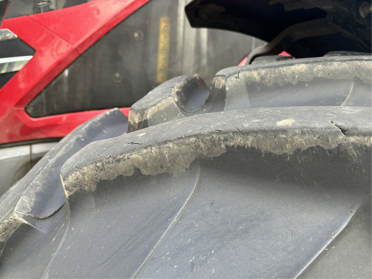 Valtra Q265 - Farm tractor: picture 3 Valtra Q265 - Farm tractor: picture 3