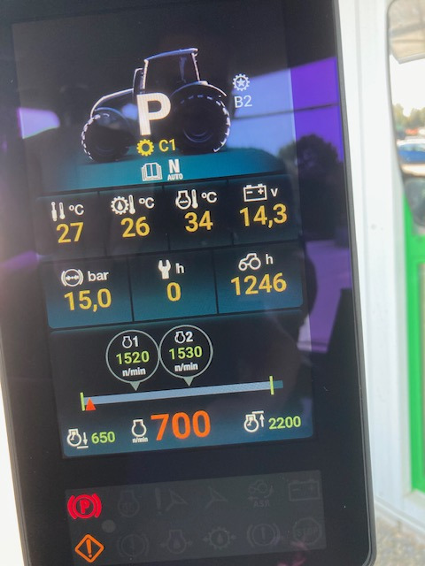 Valtra T 235 Versu - Farm tractor: picture 2 Valtra T 235 Versu - Farm tractor: picture 2