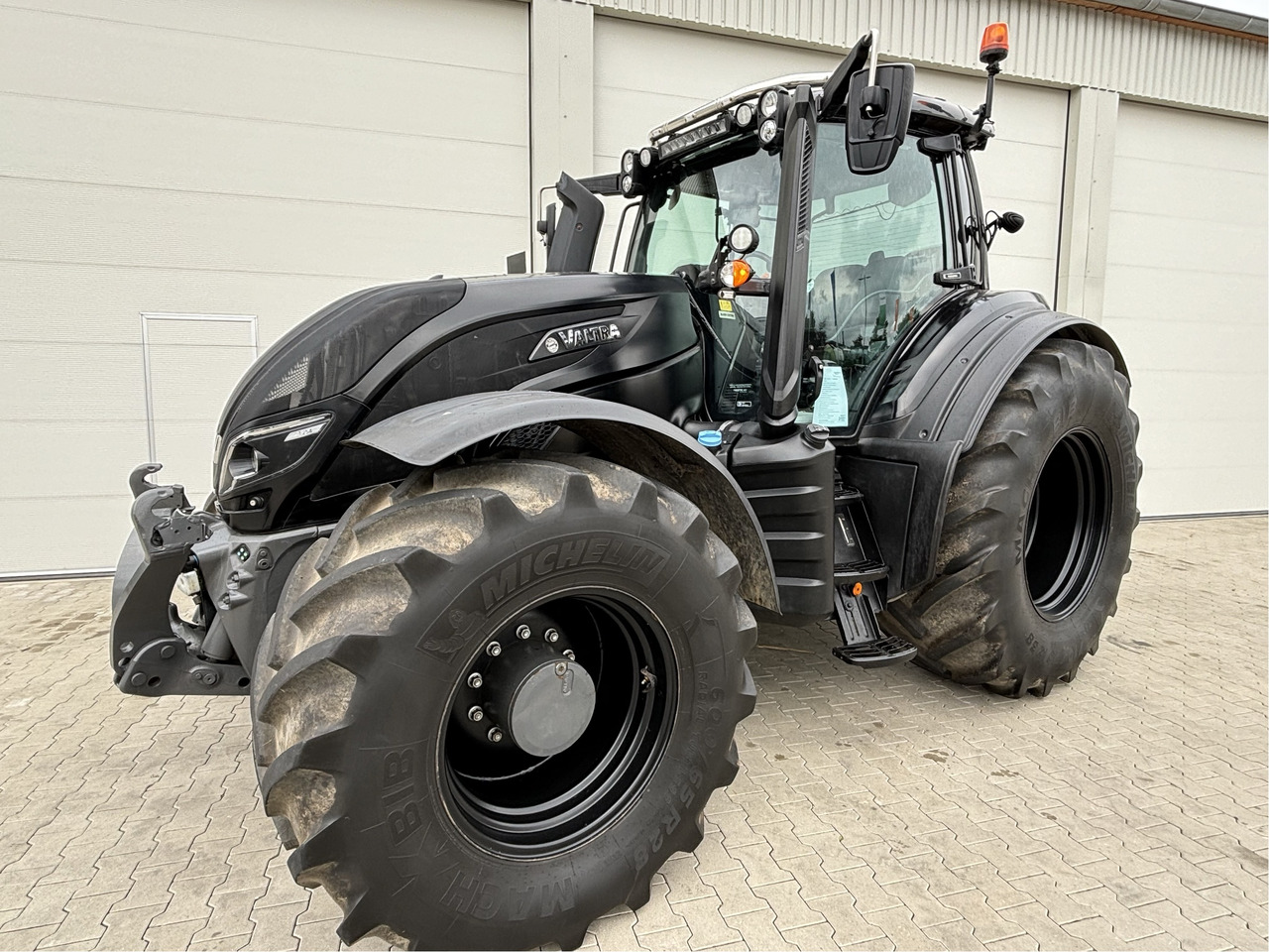Valtra T 254 V Smart Touch MR19 - Farm tractor: picture 1 Valtra T 254 V Smart Touch MR19 - Farm tractor: picture 1