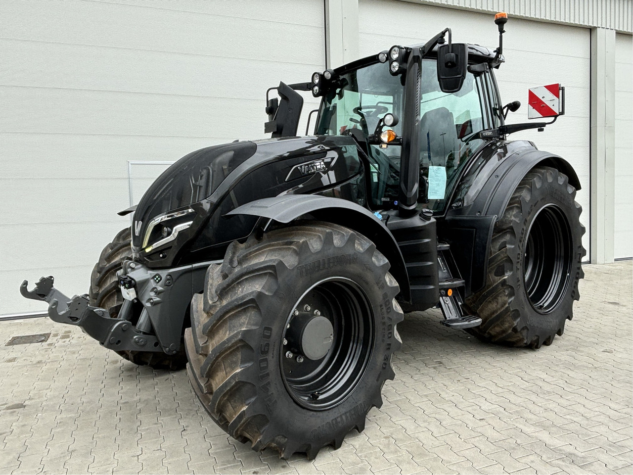 Valtra T 255 Active - Farm tractor: picture 1 Valtra T 255 Active - Farm tractor: picture 1
