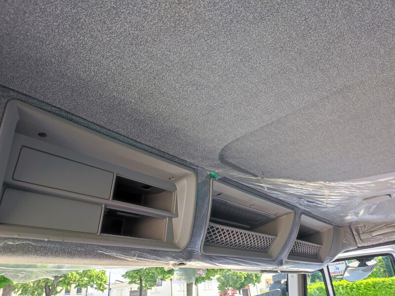 Cab and interior for Truck Iveco STRALIS HI STREET - TRAKKER Euro 6: picture 8