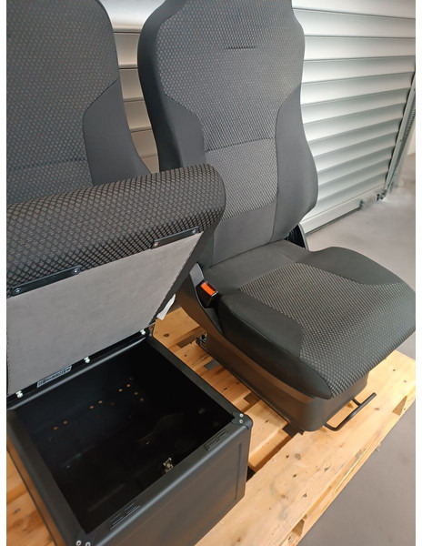 MAN Set RH + LH - Seat for Truck: picture 5 MAN Set RH + LH - Seat for Truck: picture 5