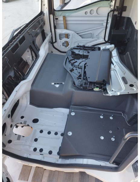 Cab and interior for Truck MAN TGL TGM: picture 6