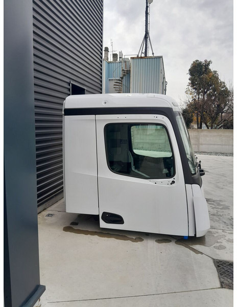 Mercedes-Benz AROCS ANTOS E6 - MP4 - Cab and interior for Truck: picture 5 Mercedes-Benz AROCS ANTOS E6 - MP4 - Cab and interior for Truck: picture 5