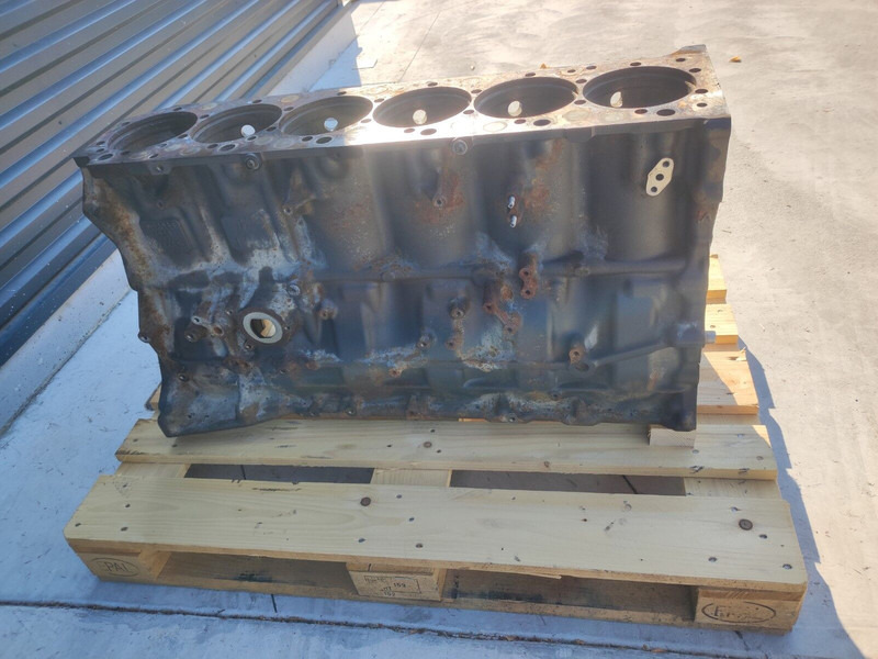 Volvo FH FM - Cylinder block for Truck: picture 3 Volvo FH FM - Cylinder block for Truck: picture 3