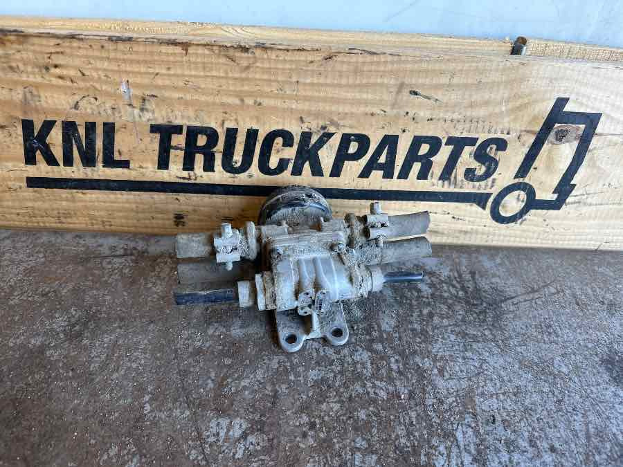 EKERI WABCO VALVE 9735000510 - Valve for Trailer: picture 2 EKERI WABCO VALVE 9735000510 - Valve for Trailer: picture 2