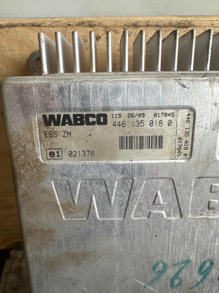 IVECO EBS ECU 4461350180 - Electrical system for Truck: picture 2 IVECO EBS ECU 4461350180 - Electrical system for Truck: picture 2