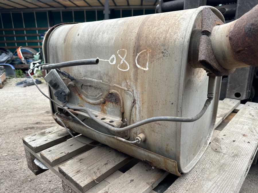 IVECO EXHAUST 504135187 - Muffler for Truck: picture 1 IVECO EXHAUST 504135187 - Muffler for Truck: picture 1