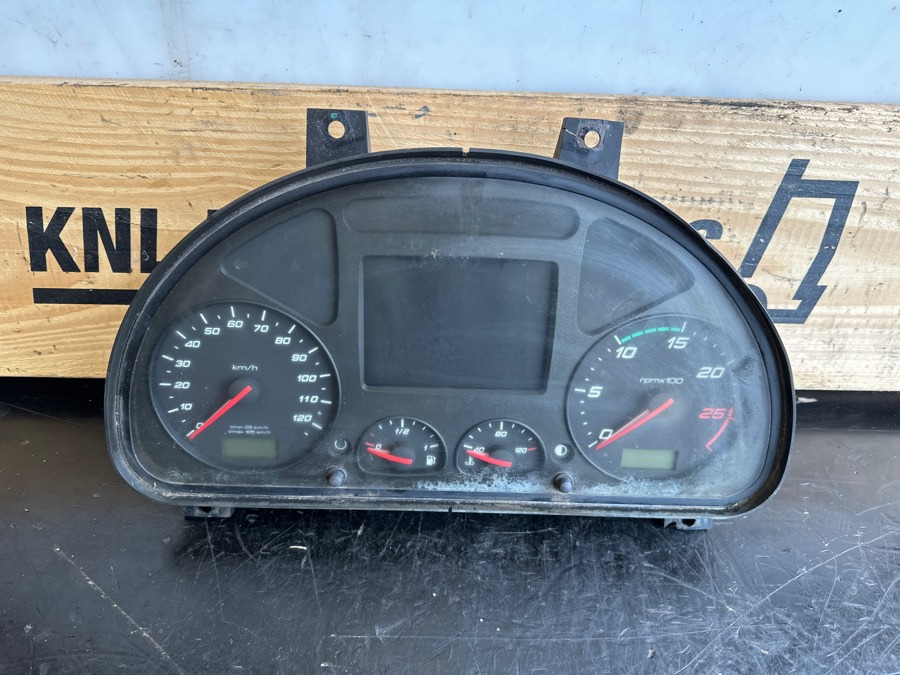 IVECO INSTRUMENT CLUSTER 5801938082 - Cab and interior for Truck: picture 1 IVECO INSTRUMENT CLUSTER 5801938082 - Cab and interior for Truck: picture 1