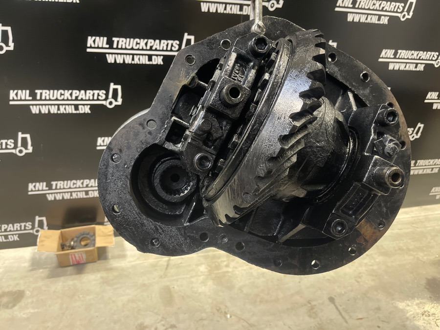 IVECO TRAKKER 42117696 - 1.737 / 4.23 - Differential gear for Truck: picture 1 IVECO TRAKKER 42117696 - 1.737 / 4.23 - Differential gear for Truck: picture 1