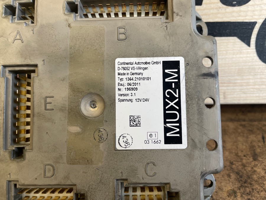 MAN ECU MUX2-M 1364.21010101 - Electrical system for Truck: picture 2 MAN ECU MUX2-M 1364.21010101 - Electrical system for Truck: picture 2
