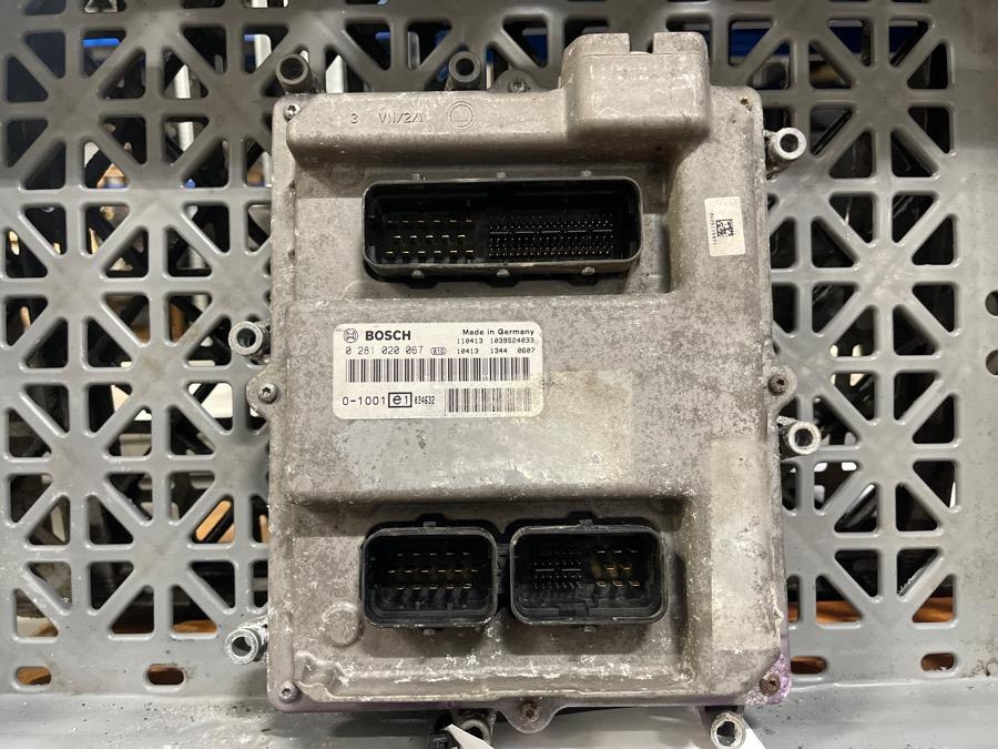 MAN ENGINE ECU 51.25804-7212 - ECU for Truck: picture 1 MAN ENGINE ECU 51.25804-7212 - ECU for Truck: picture 1