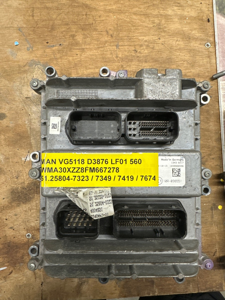 MAN ENGINE ECU 51.25804-7323 - ECU for Truck: picture 1 MAN ENGINE ECU 51.25804-7323 - ECU for Truck: picture 1