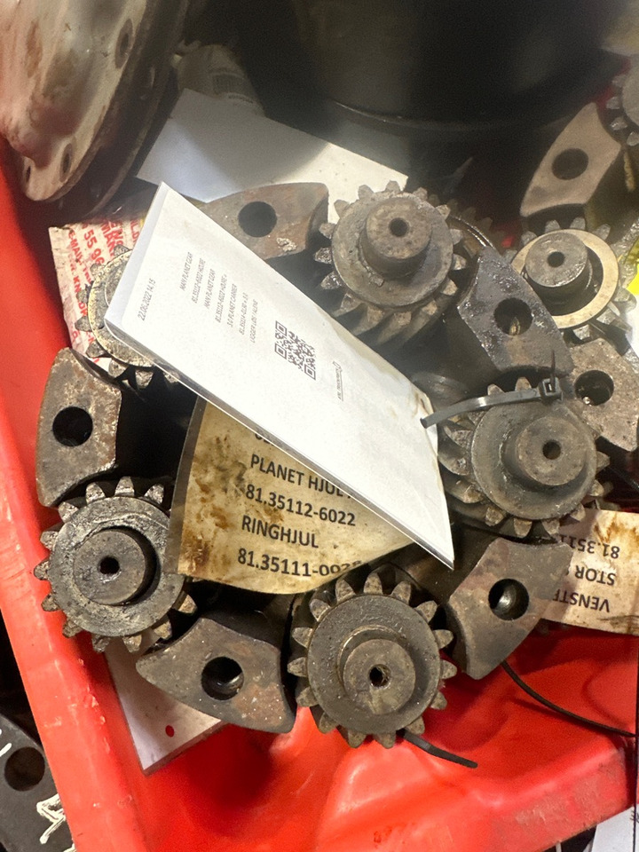 MAN PLANET GEAR RIGHT SIDE 81.35112-6022 - Transmission for Truck: picture 1 MAN PLANET GEAR RIGHT SIDE 81.35112-6022 - Transmission for Truck: picture 1