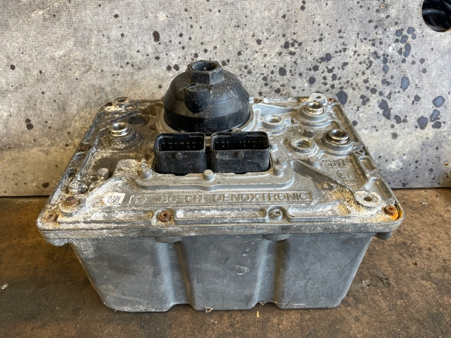 SCANIA ADBLUE PUMP 1884225 - Fuel system for Truck: picture 1 SCANIA ADBLUE PUMP 1884225 - Fuel system for Truck: picture 1