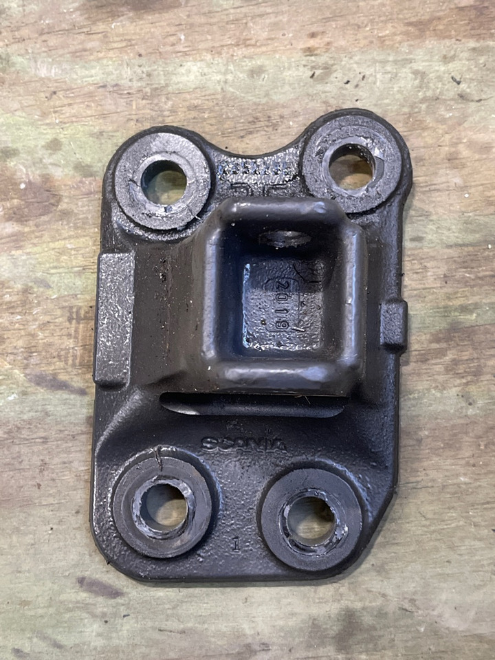 SCANIA BRACKET BUMPER 2352235 - Frame/ Chassis for Truck: picture 1 SCANIA BRACKET BUMPER 2352235 - Frame/ Chassis for Truck: picture 1
