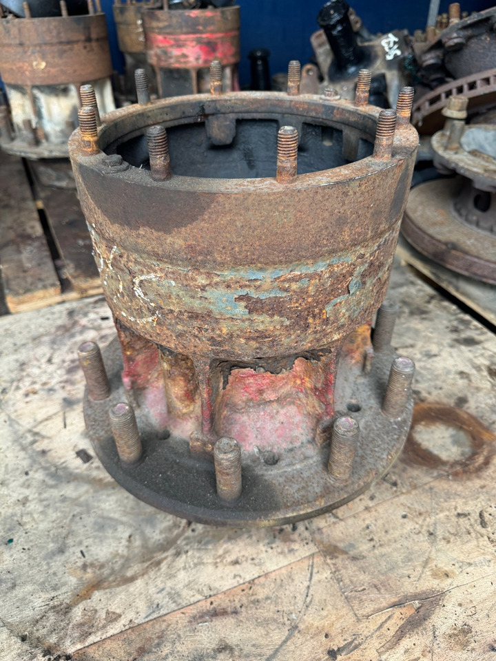 SCANIA HUB 1324298 - Wheel hub for Truck: picture 1 SCANIA HUB 1324298 - Wheel hub for Truck: picture 1