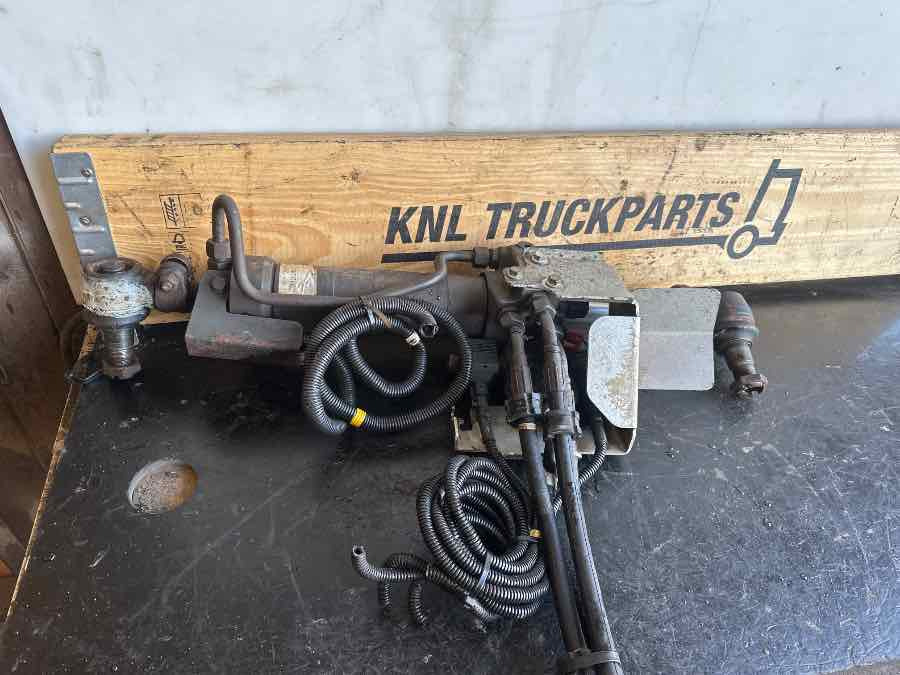 SCANIA HYDRAULIC CYLINDER EST 2420899 - Steering for Truck: picture 2 SCANIA HYDRAULIC CYLINDER EST 2420899 - Steering for Truck: picture 2