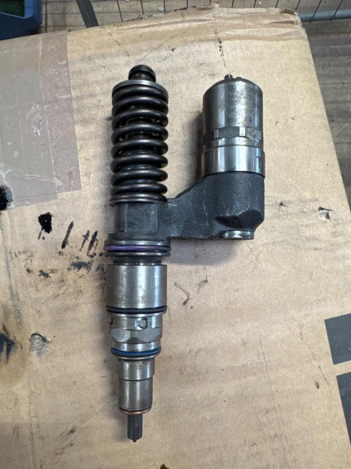 SCANIA INJECTOR 1440579 - Fuel system for Truck: picture 1 SCANIA INJECTOR 1440579 - Fuel system for Truck: picture 1