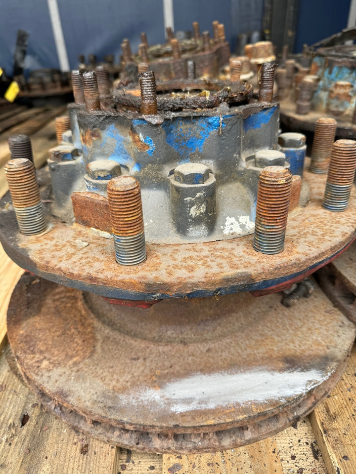 SCANIA REAR HUB 1382884 - Wheel hub for Truck: picture 1 SCANIA REAR HUB 1382884 - Wheel hub for Truck: picture 1