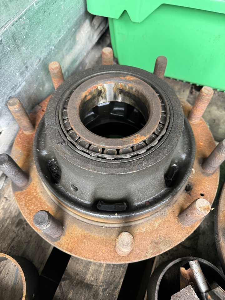 SCANIA REAR HUB 1814214 - Wheel hub for Truck: picture 1 SCANIA REAR HUB 1814214 - Wheel hub for Truck: picture 1