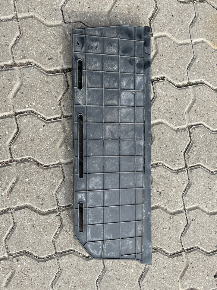 SCANIA STEP PLATE 2220178 - Body and exterior for Truck: picture 1 SCANIA STEP PLATE 2220178 - Body and exterior for Truck: picture 1