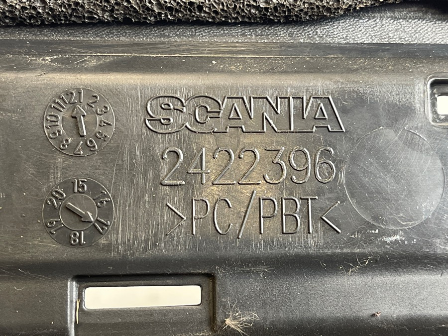 SCANIA STEP PLATE 2422396 - Body and exterior for Truck: picture 3 SCANIA STEP PLATE 2422396 - Body and exterior for Truck: picture 3