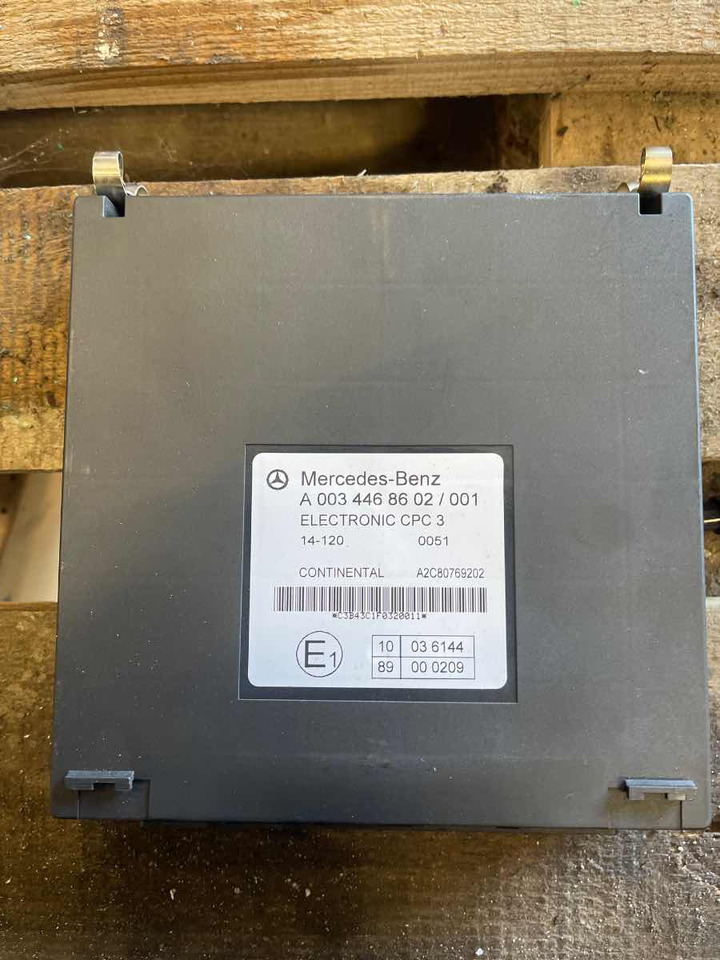 SETRA / MERCEDES ECU CPC3 A0034468602 - ECU for Bus: picture 1 SETRA / MERCEDES ECU CPC3 A0034468602 - ECU for Bus: picture 1