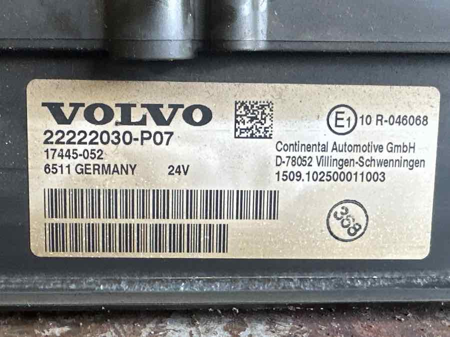 VOLVO INSTRUMENT 22038170 - Cab and interior for Truck: picture 4 VOLVO INSTRUMENT 22038170 - Cab and interior for Truck: picture 4