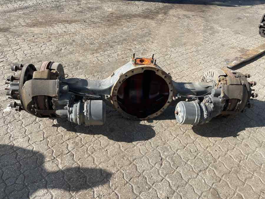 VOLVO REAR AXLE CASE 20956337 - Axle and parts for Truck: picture 1 VOLVO REAR AXLE CASE 20956337 - Axle and parts for Truck: picture 1