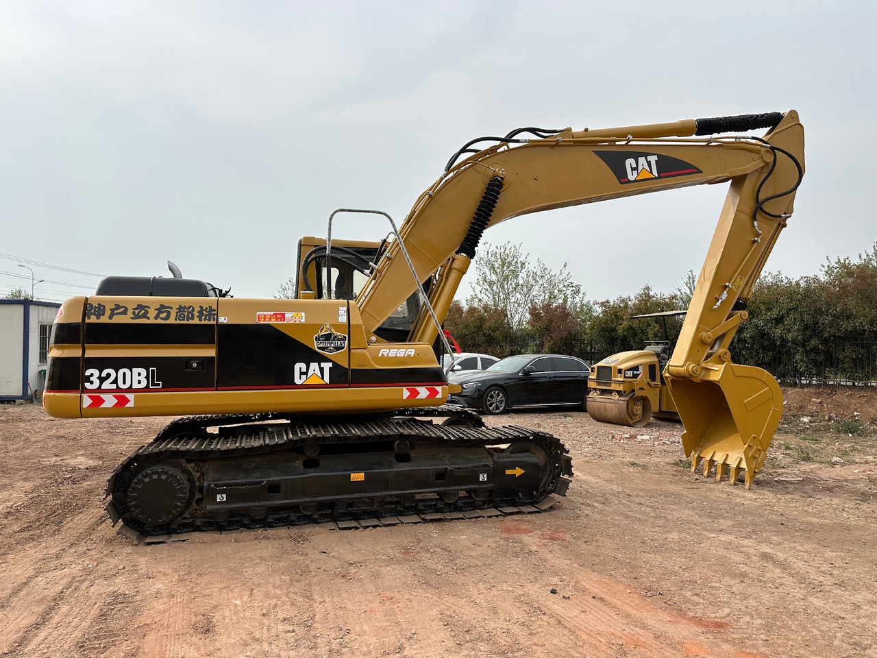 CAT 320BL crawler excavator - Crawler excavator: picture 1 CAT 320BL crawler excavator - Crawler excavator: picture 1
