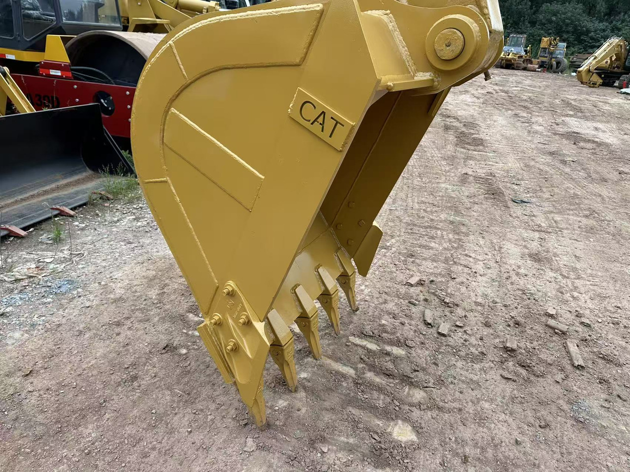 CATERPILLAR 320BL - Crawler excavator: picture 4 CATERPILLAR 320BL - Crawler excavator: picture 4