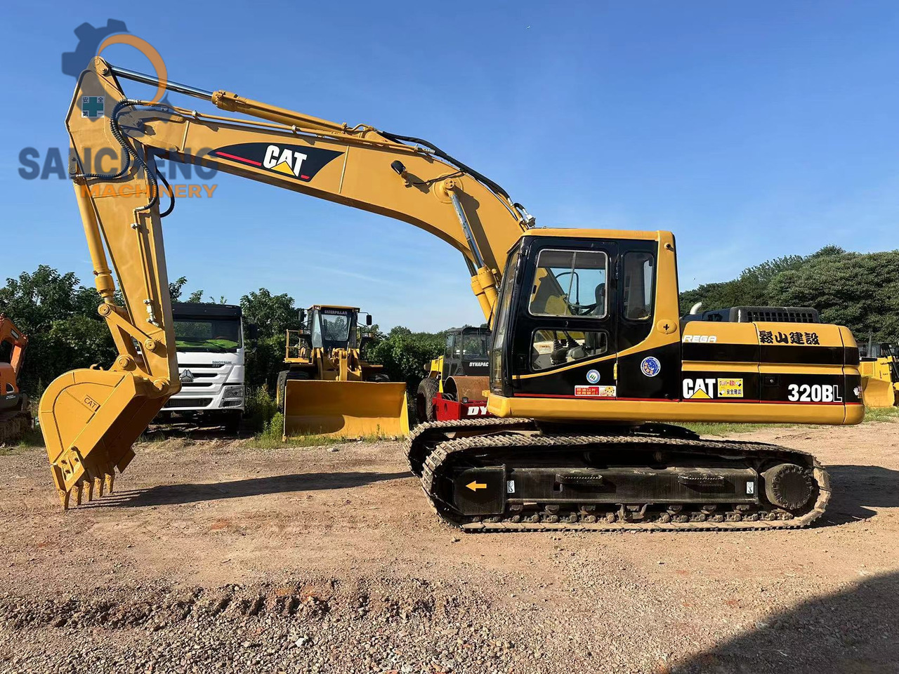 CATERPILLAR 320BL - Crawler excavator: picture 3 CATERPILLAR 320BL - Crawler excavator: picture 3
