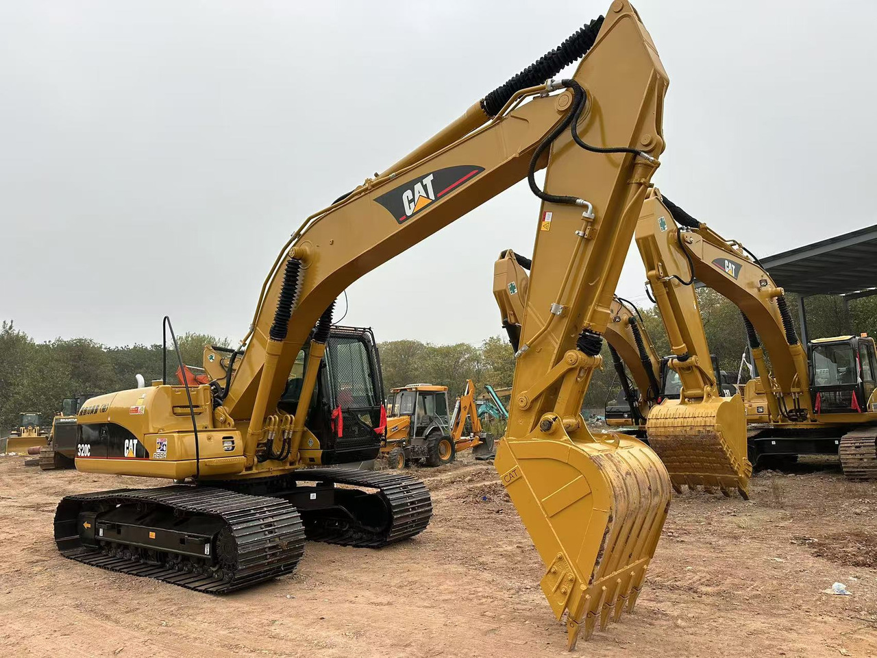 CATERPILLAR 320C - Crawler excavator: picture 4 CATERPILLAR 320C - Crawler excavator: picture 4
