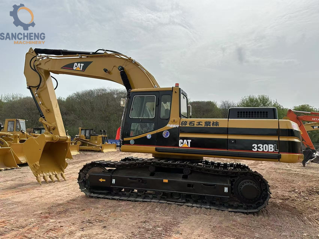 CATERPILLAR 330BL - Crawler excavator: picture 1 CATERPILLAR 330BL - Crawler excavator: picture 1