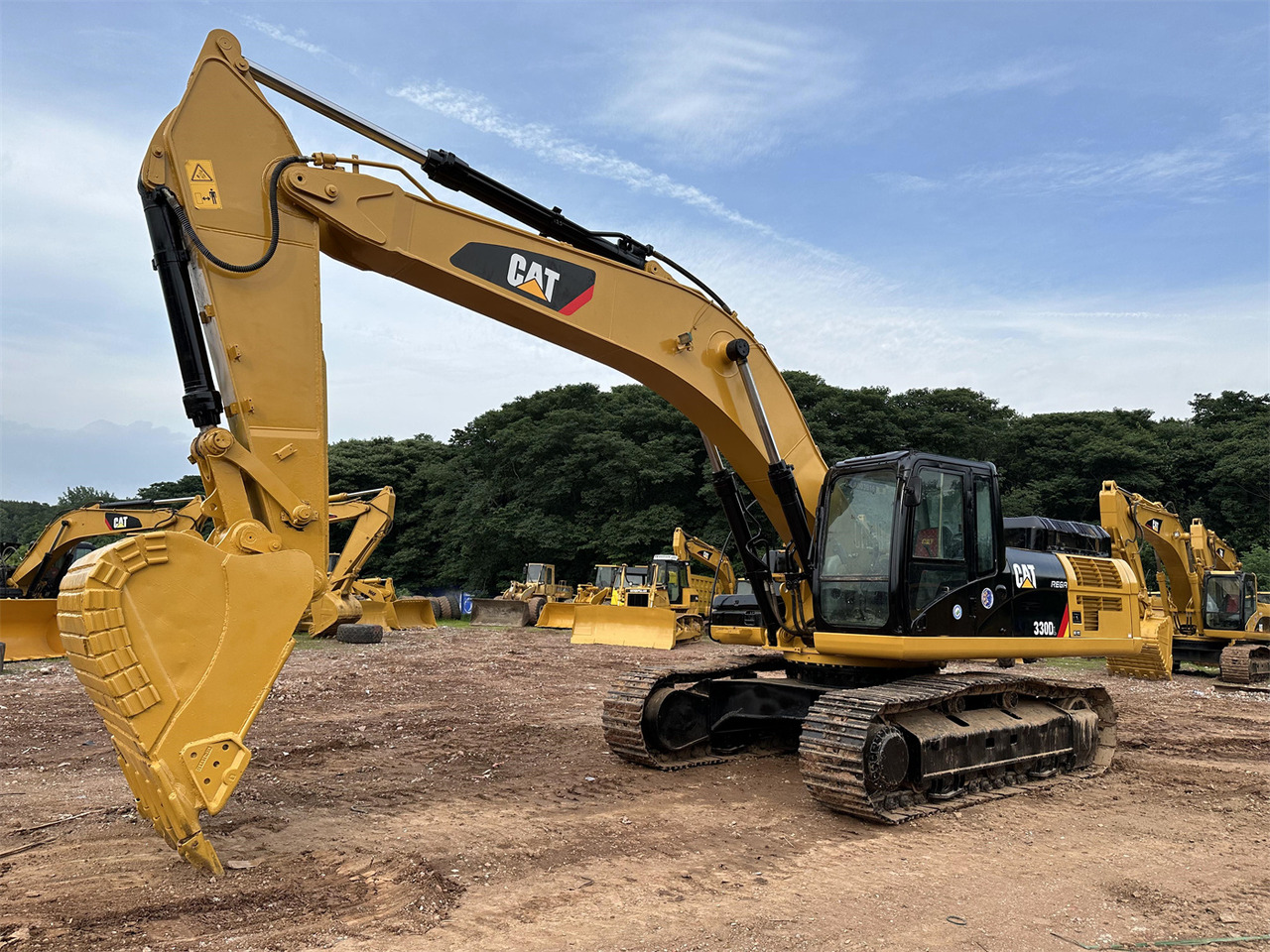CATERPILLAR 330D - Crawler excavator: picture 2 CATERPILLAR 330D - Crawler excavator: picture 2