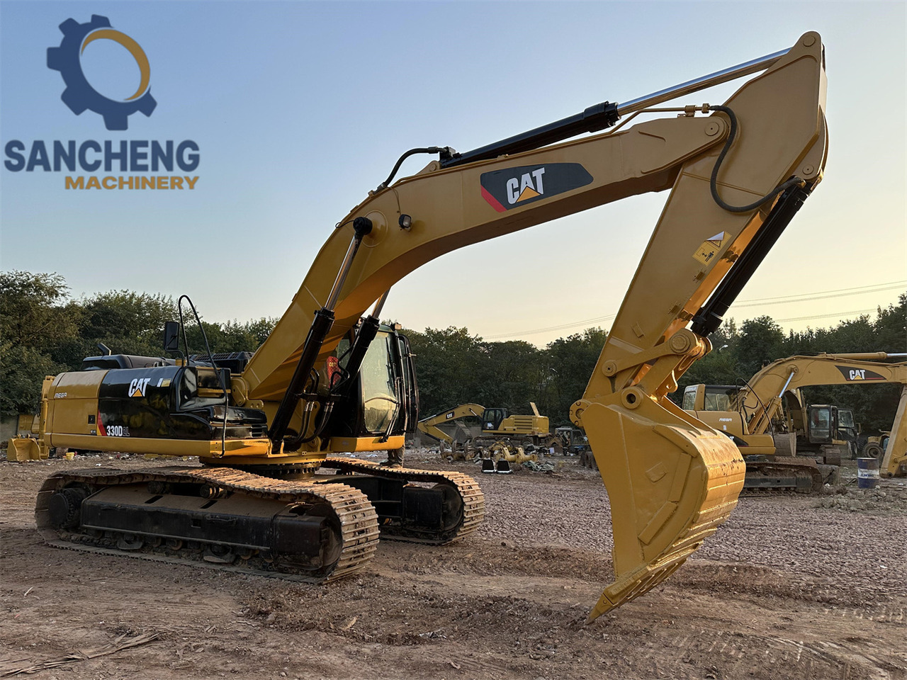 Crawler excavator CATERPILLAR 330D2L: picture 10