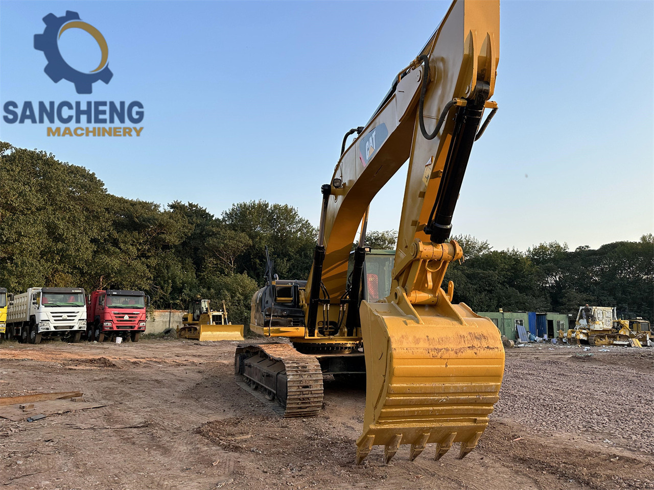 Crawler excavator CATERPILLAR 330D2L: picture 12