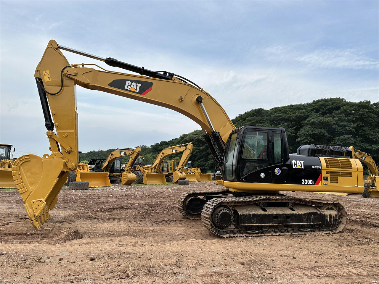 CATERPILLAR 330DL - Crawler excavator: picture 3 CATERPILLAR 330DL - Crawler excavator: picture 3