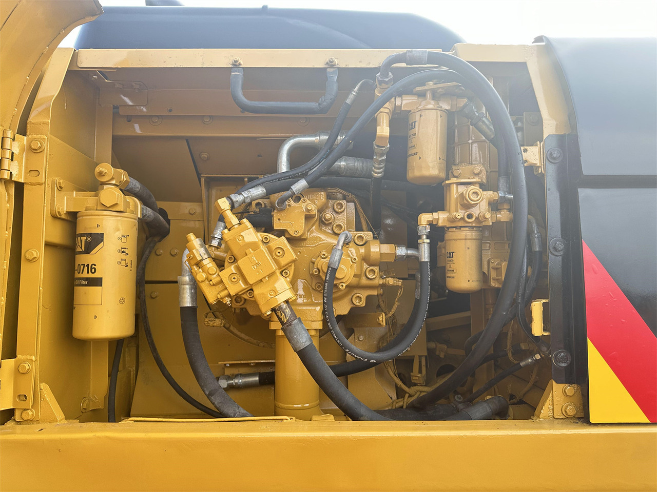 CATERPILLAR 330DL leasing CATERPILLAR 330DL: picture 8