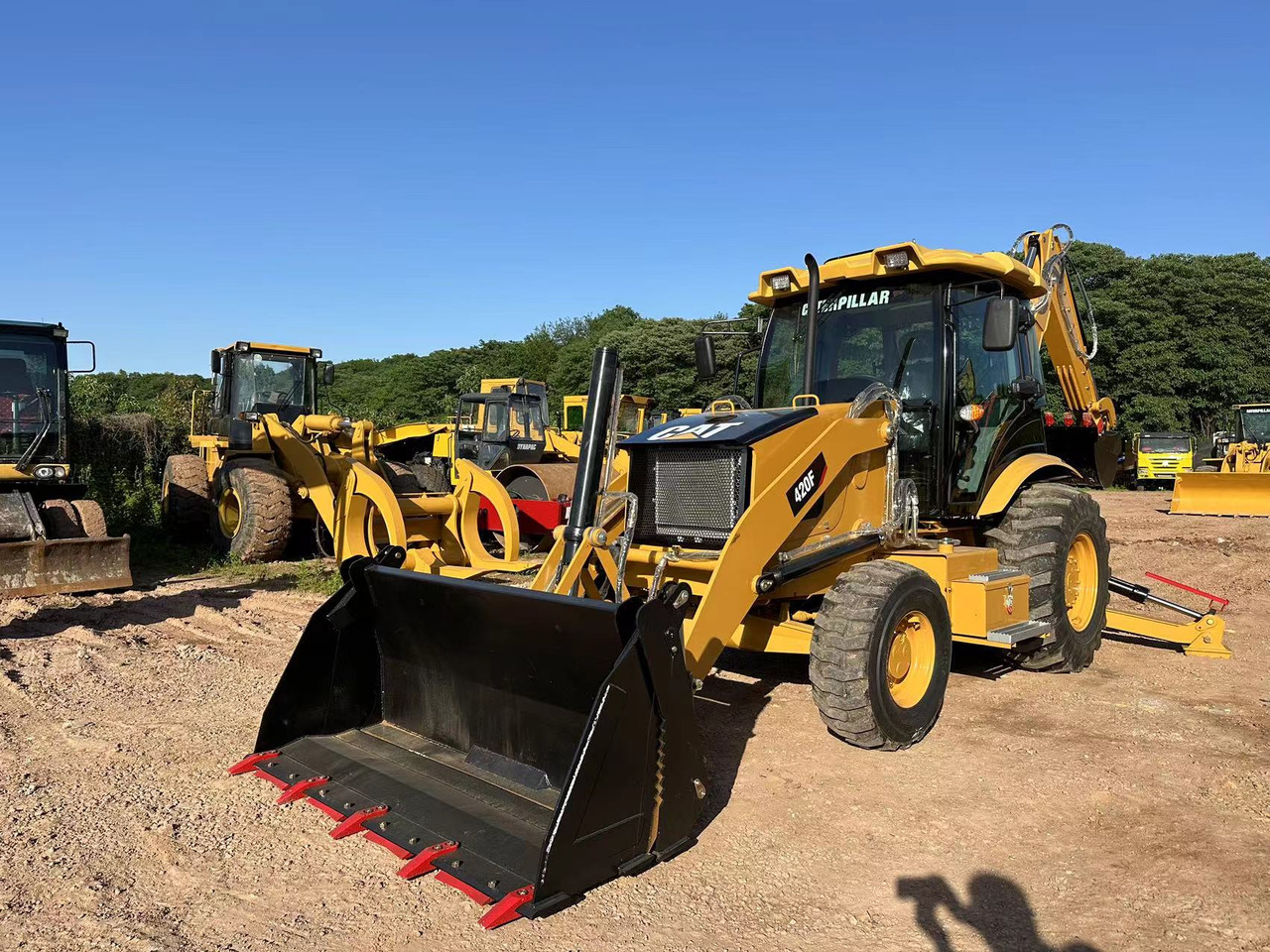 CATERPILLAR 420F2 - Backhoe loader: picture 3 CATERPILLAR 420F2 - Backhoe loader: picture 3