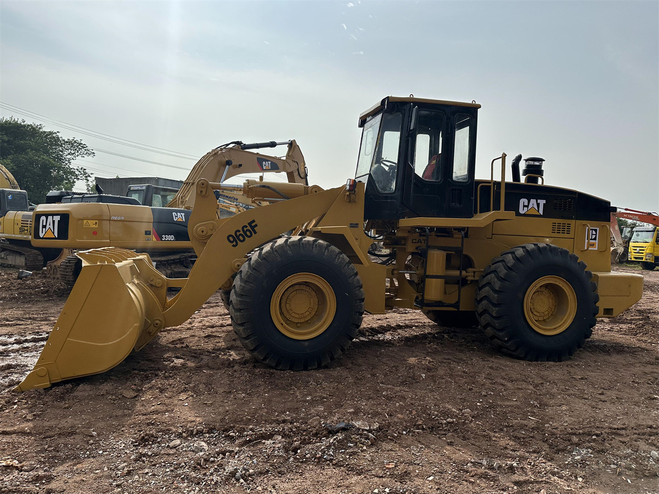 Wheel loader CATERPILLAR 966F: picture 6