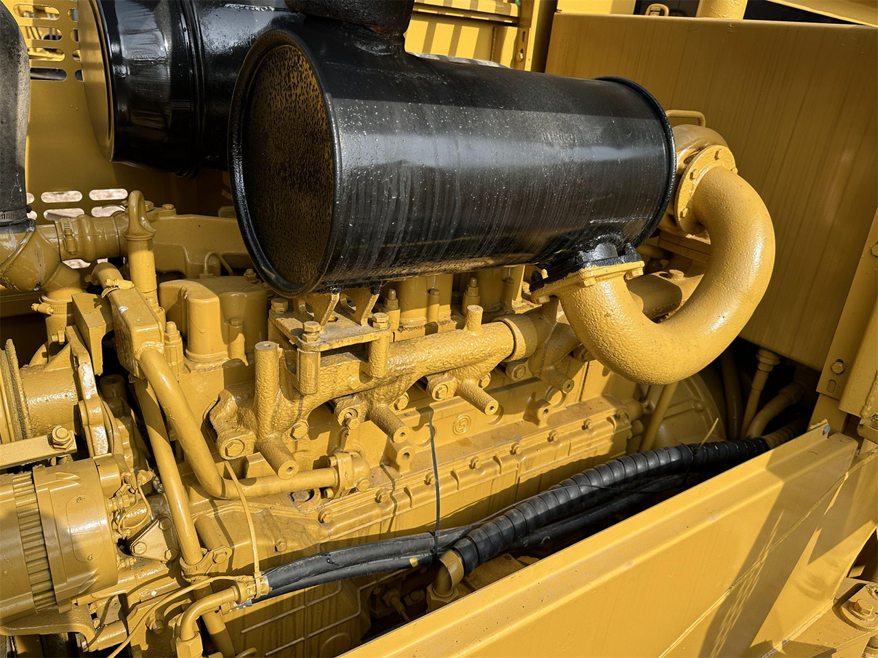 Wheel loader CATERPILLAR 966F: picture 9
