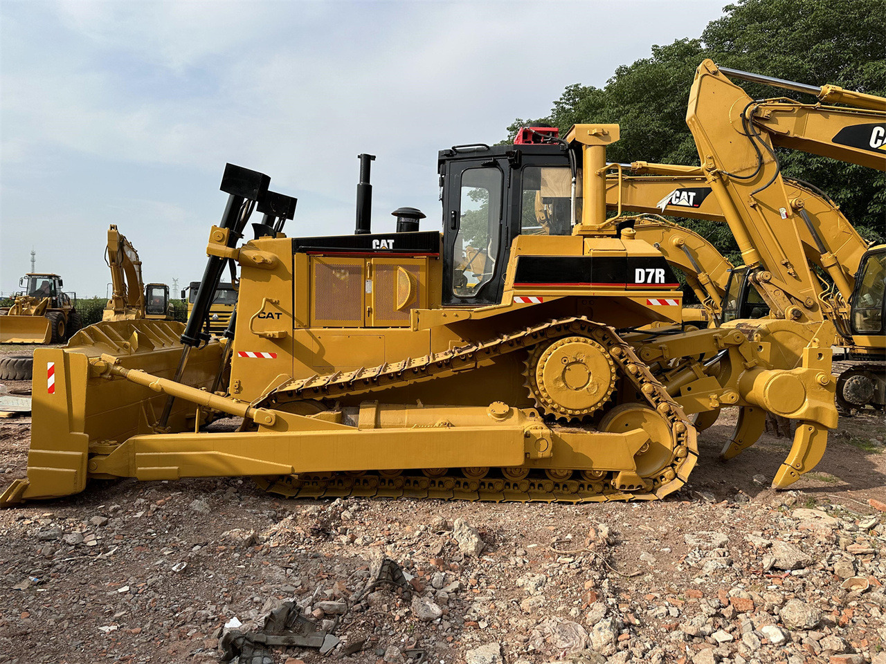 Bulldozer CATERPILLAR D7R: picture 6