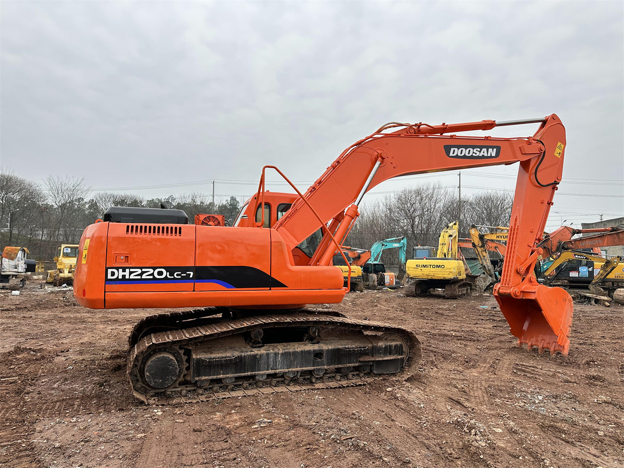 DOOSAN DH220 excavator - Crawler excavator: picture 1 DOOSAN DH220 excavator - Crawler excavator: picture 1
