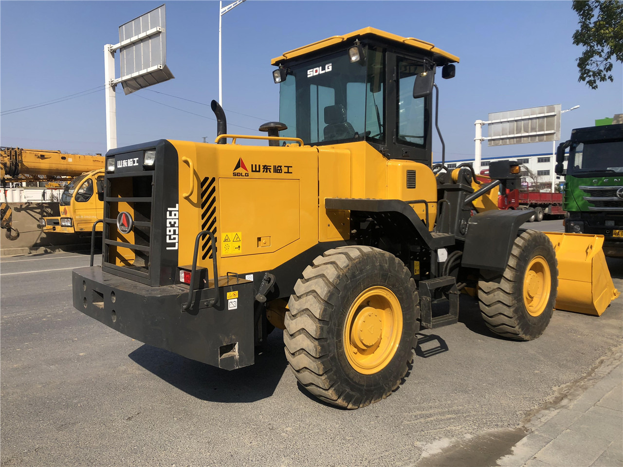 Wheel loader SDLG LG936L: picture 14