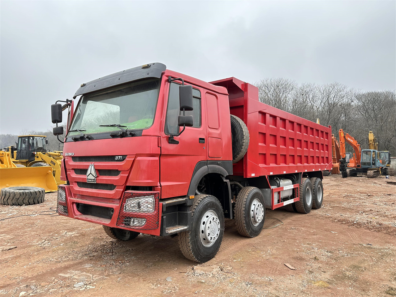 SINOTRUK HOWO 420 Dump Truck 8x4 - Tipper: picture 2 SINOTRUK HOWO 420 Dump Truck 8x4 - Tipper: picture 2