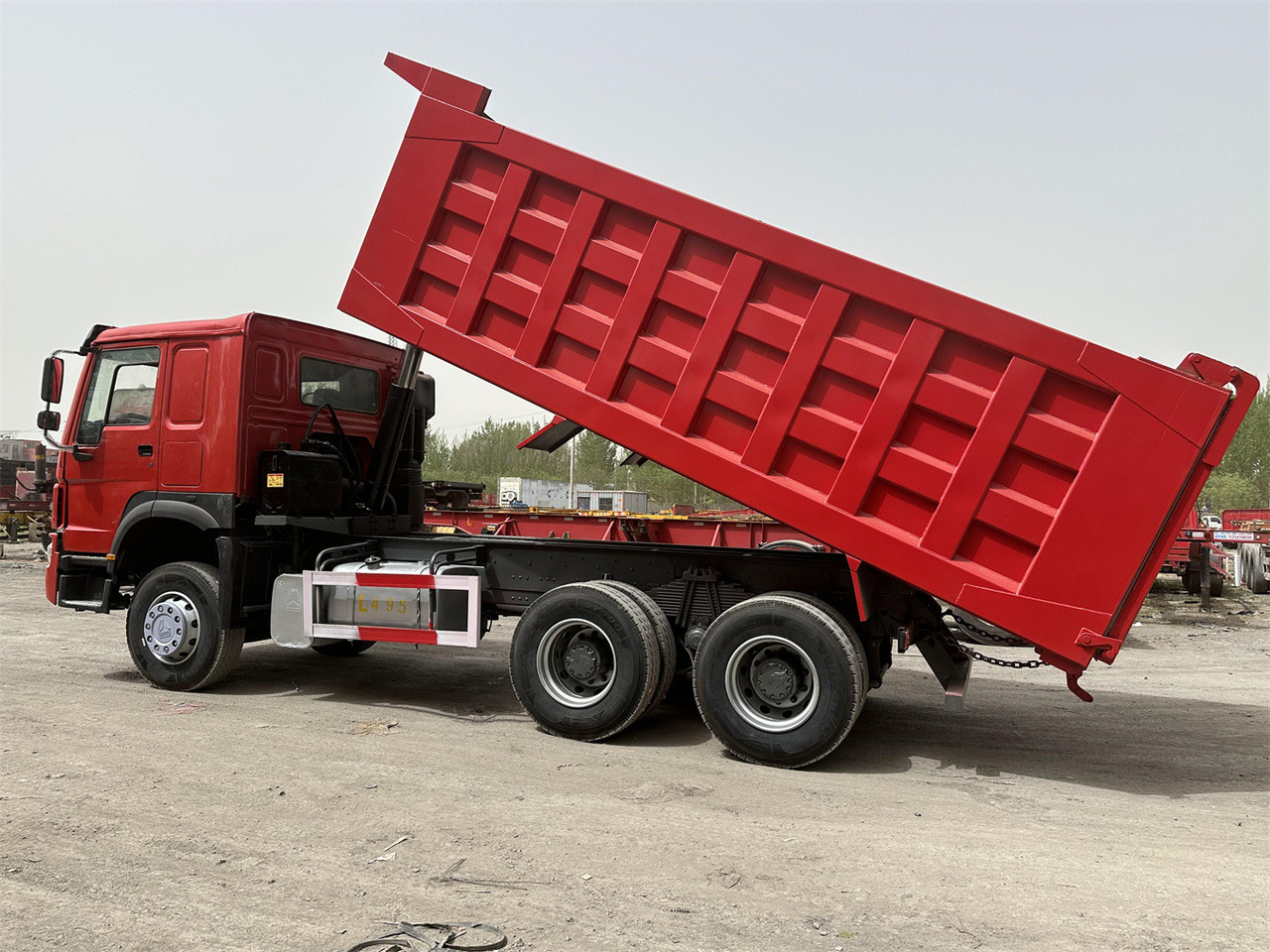 SINOTRUK Howo Dump truck 371 - Tipper: picture 4 SINOTRUK Howo Dump truck 371 - Tipper: picture 4